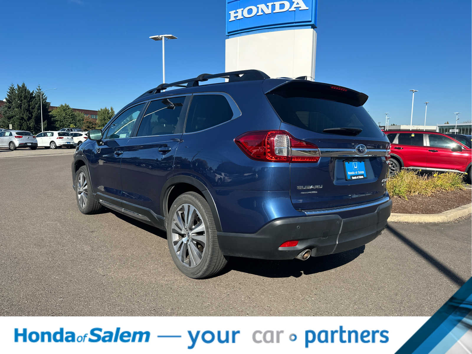 2022 Subaru Ascent Limited photo 2