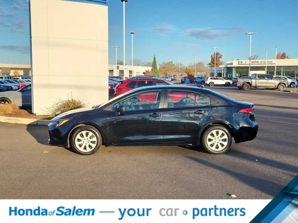 Used 2023 Toyota Corolla LE Sedan