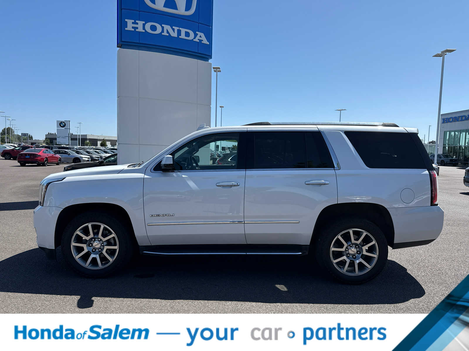 Thumbnail: 2017 GMC Yukon - 3