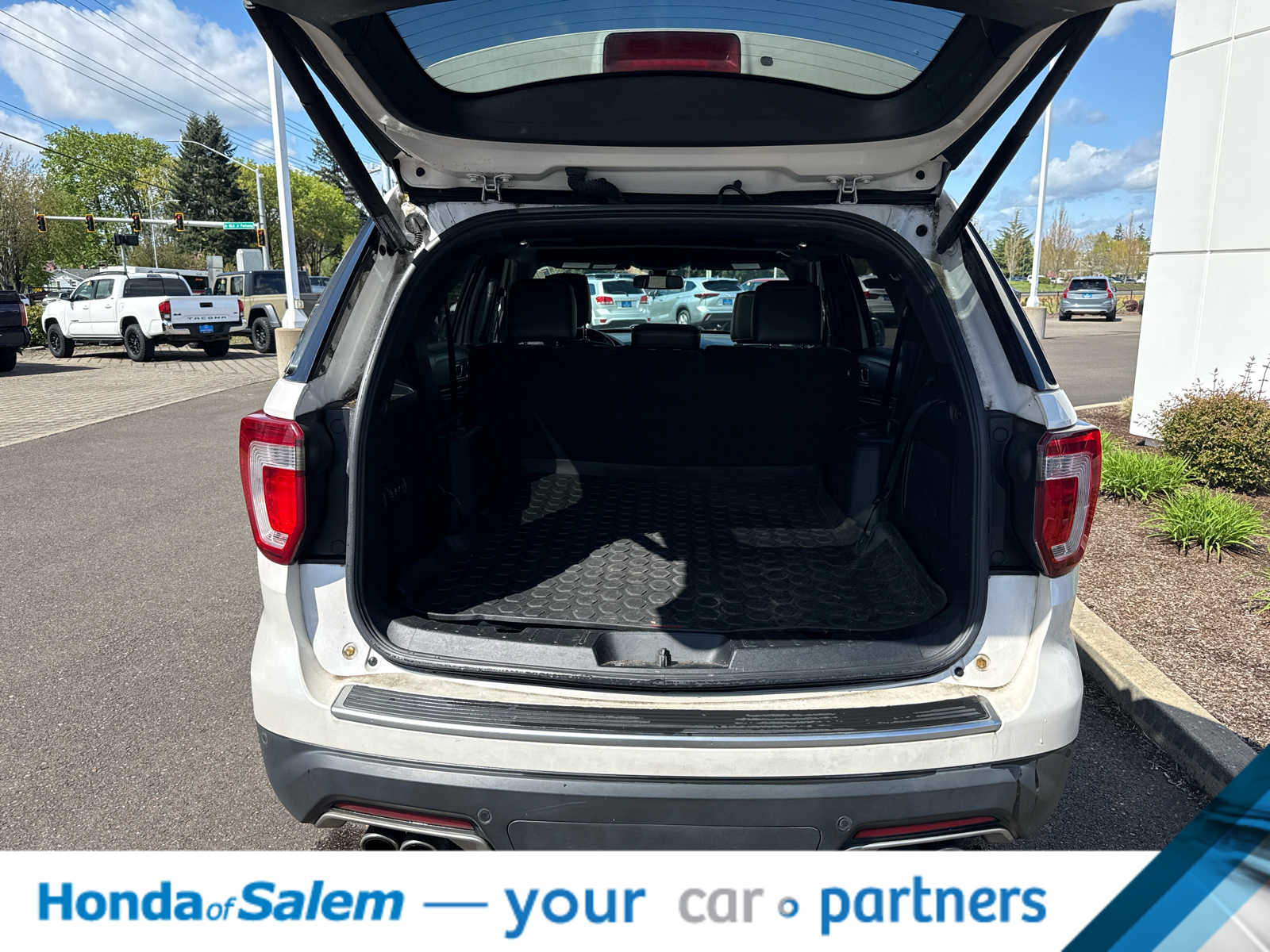 Thumbnail: 2018 Ford Explorer - 19