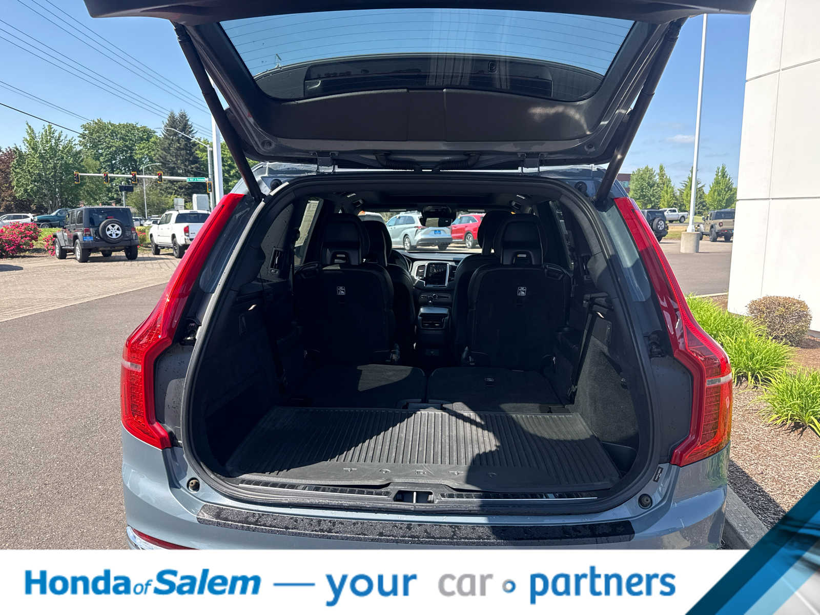 Thumbnail: 2020 Volvo XC90 - 19