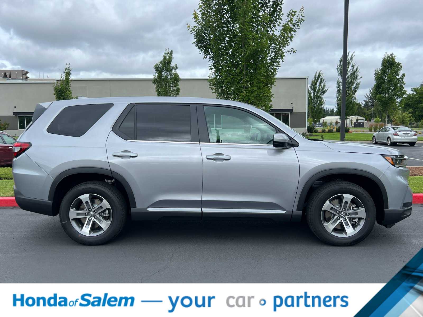 Thumbnail: 2025 Honda Pilot - 8