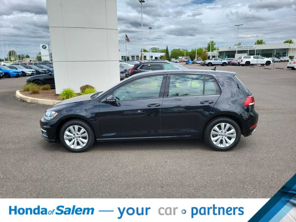 Thumbnail: 2021 Volkswagen Golf - 3