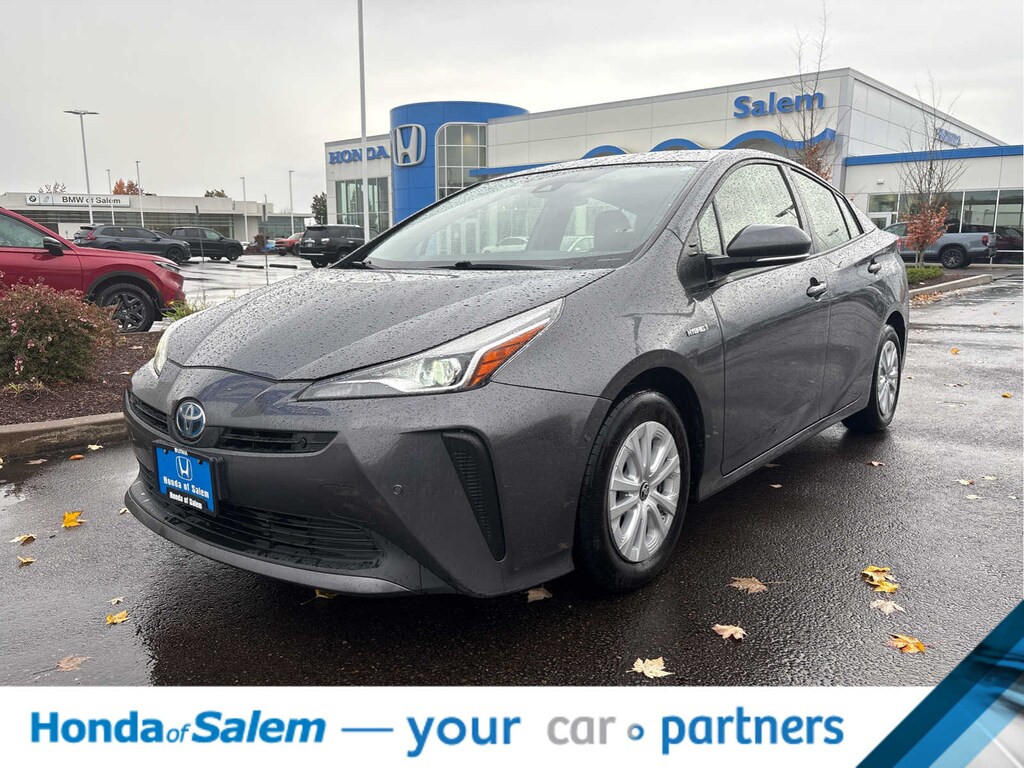 Used 2021 Toyota Prius LE Hatchback