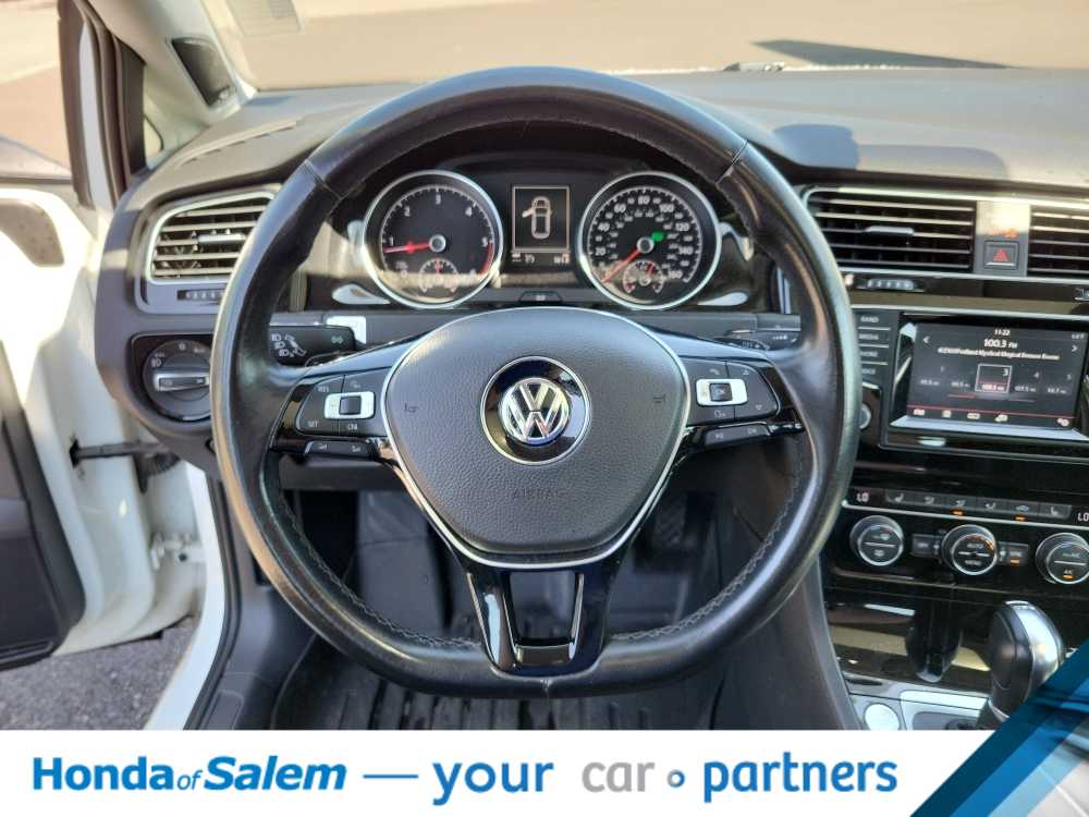 Thumbnail: 2015 Volkswagen Golf - 15