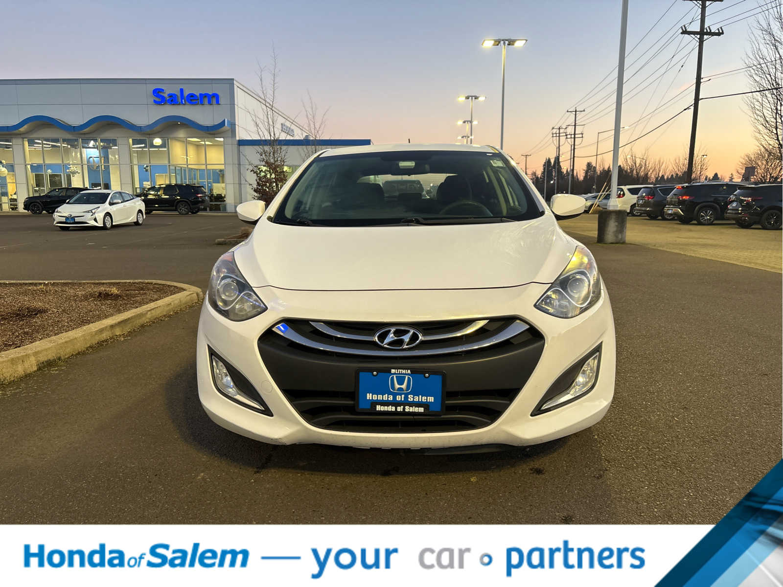 Thumbnail: 2014 Hyundai Elantra - 10