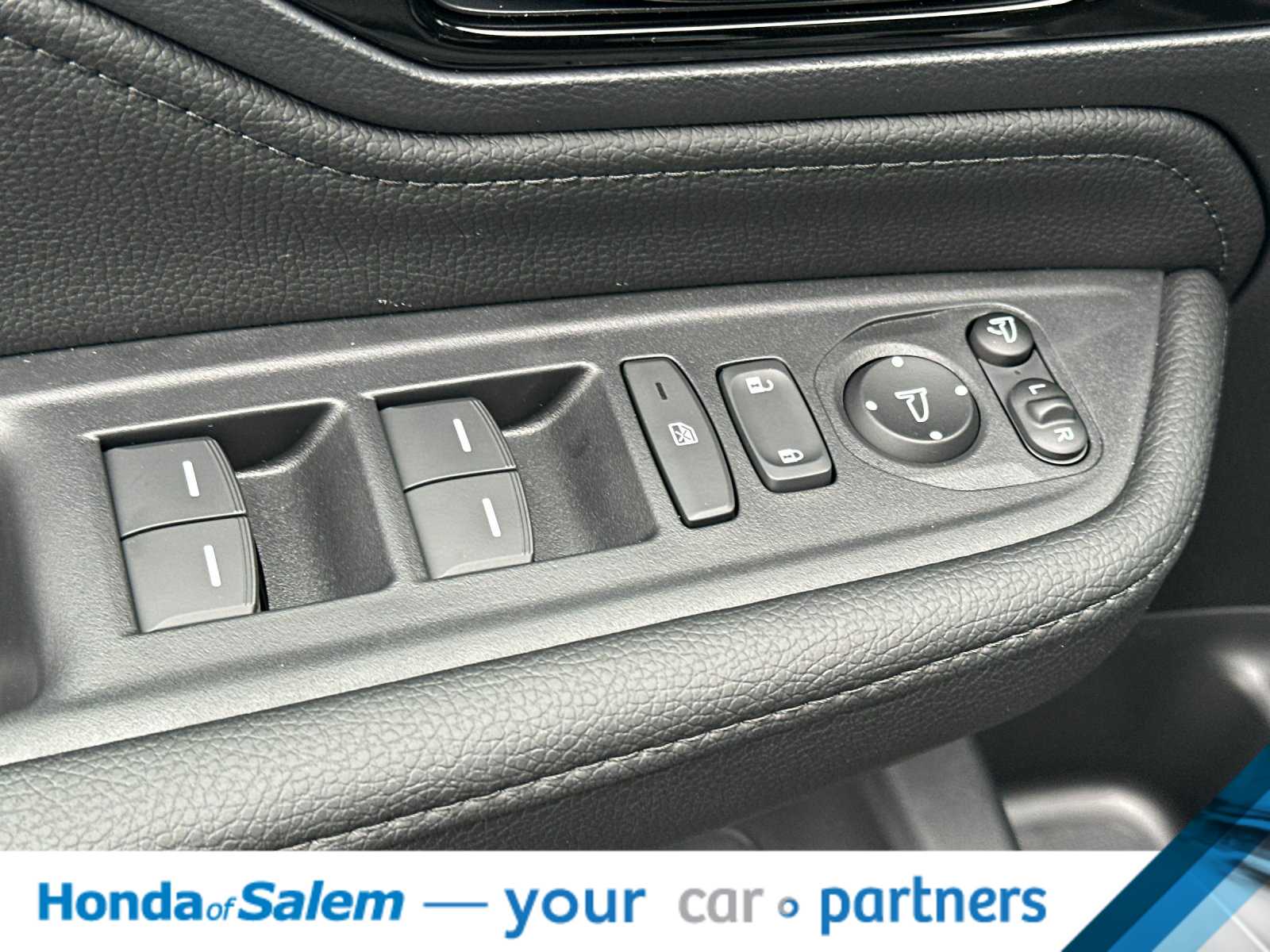 Thumbnail: 2026 Honda Odyssey - 13