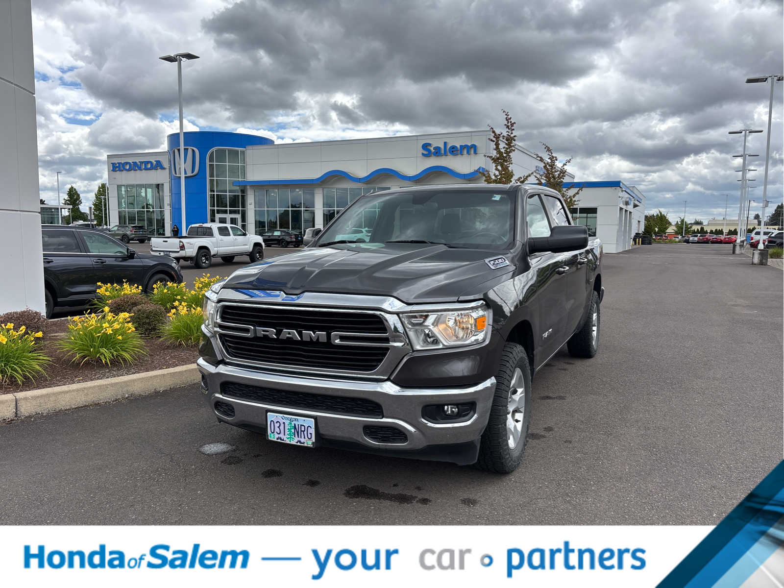 2021 RAM 1500 Big Horn/Lone Star 4x4 Crew Cab 5'7's photo