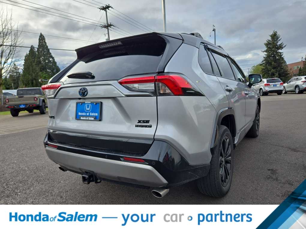 Thumbnail: 2022 Toyota RAV4 - 4