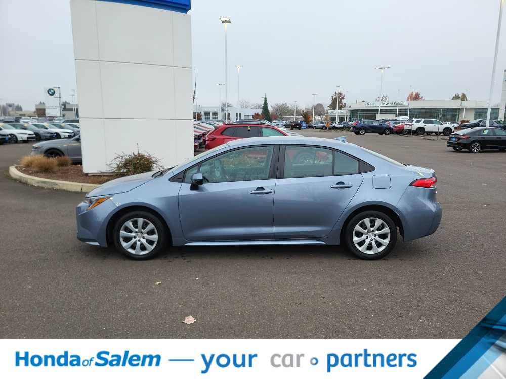 2023 Toyota Corolla LE photo 4