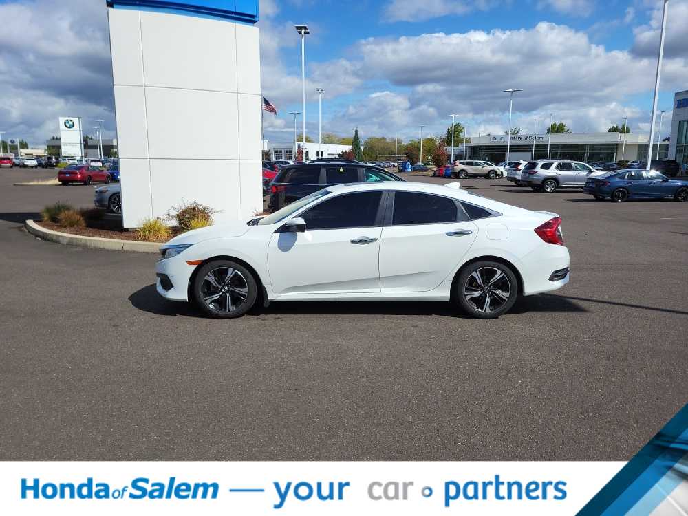 2018 Honda Civic Touring photo 3