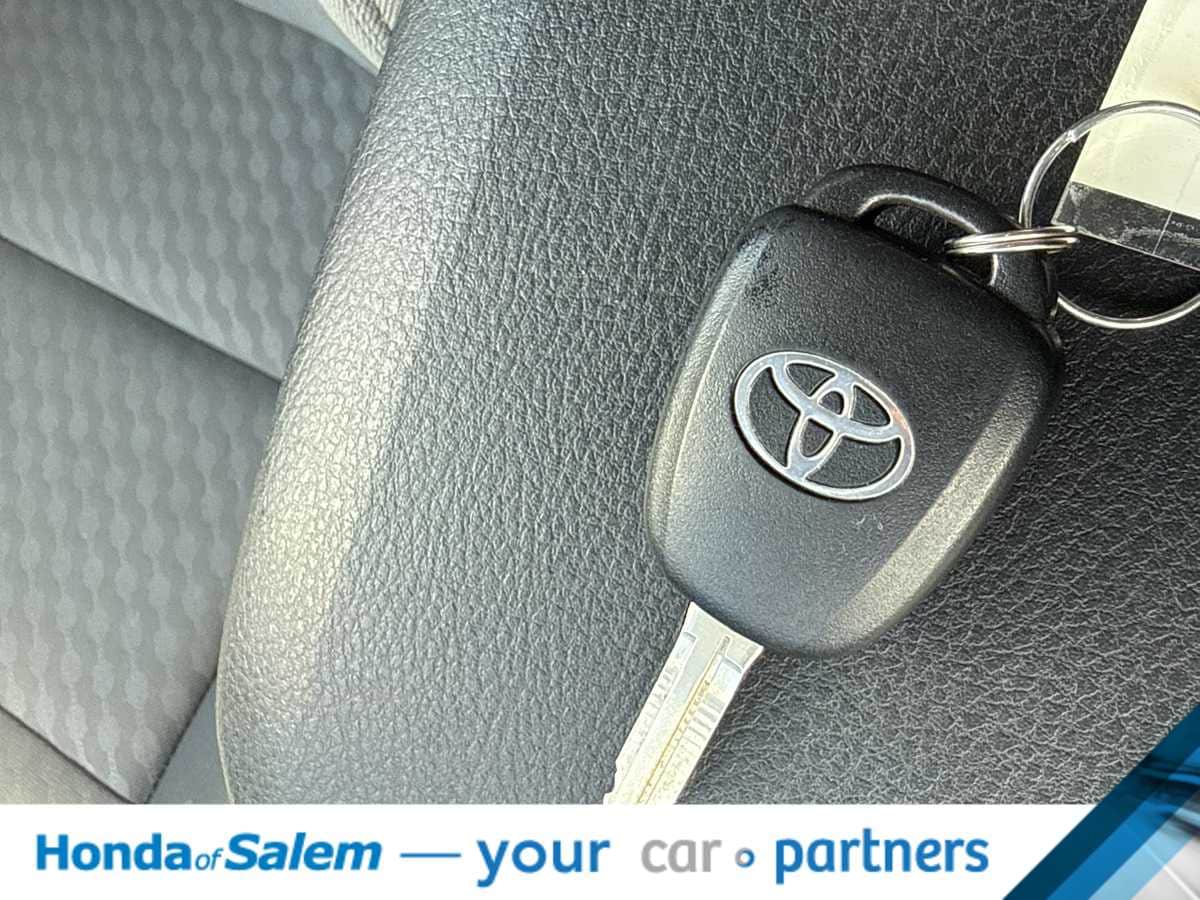 Thumbnail: 2021 Toyota Tacoma - 20