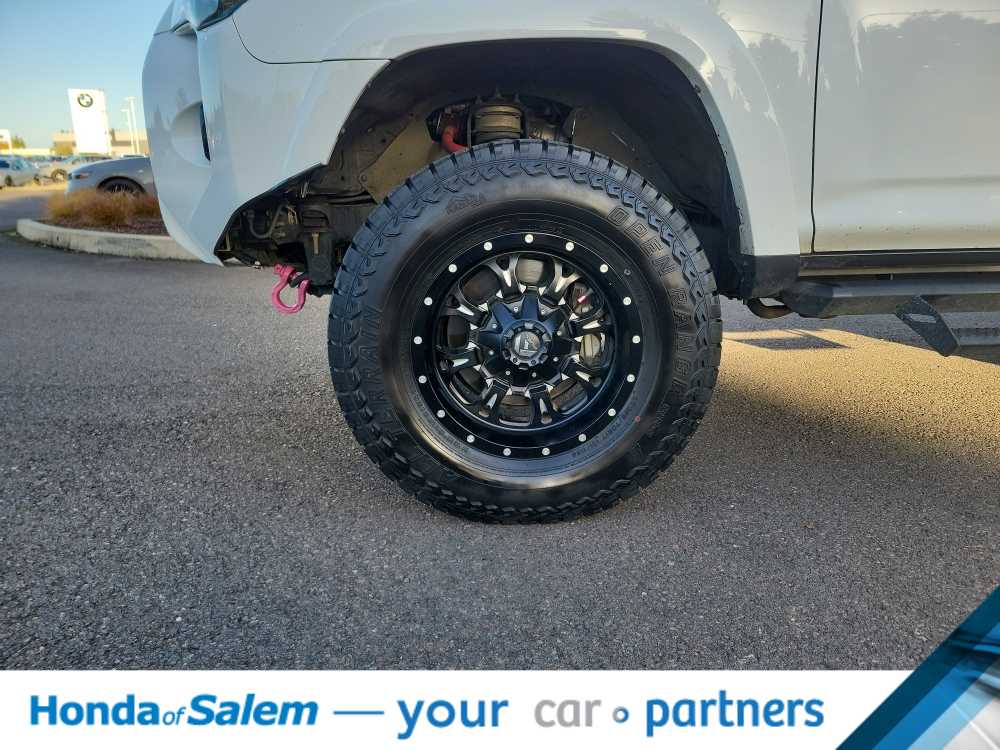 Thumbnail: 2021 Toyota 4Runner - 8