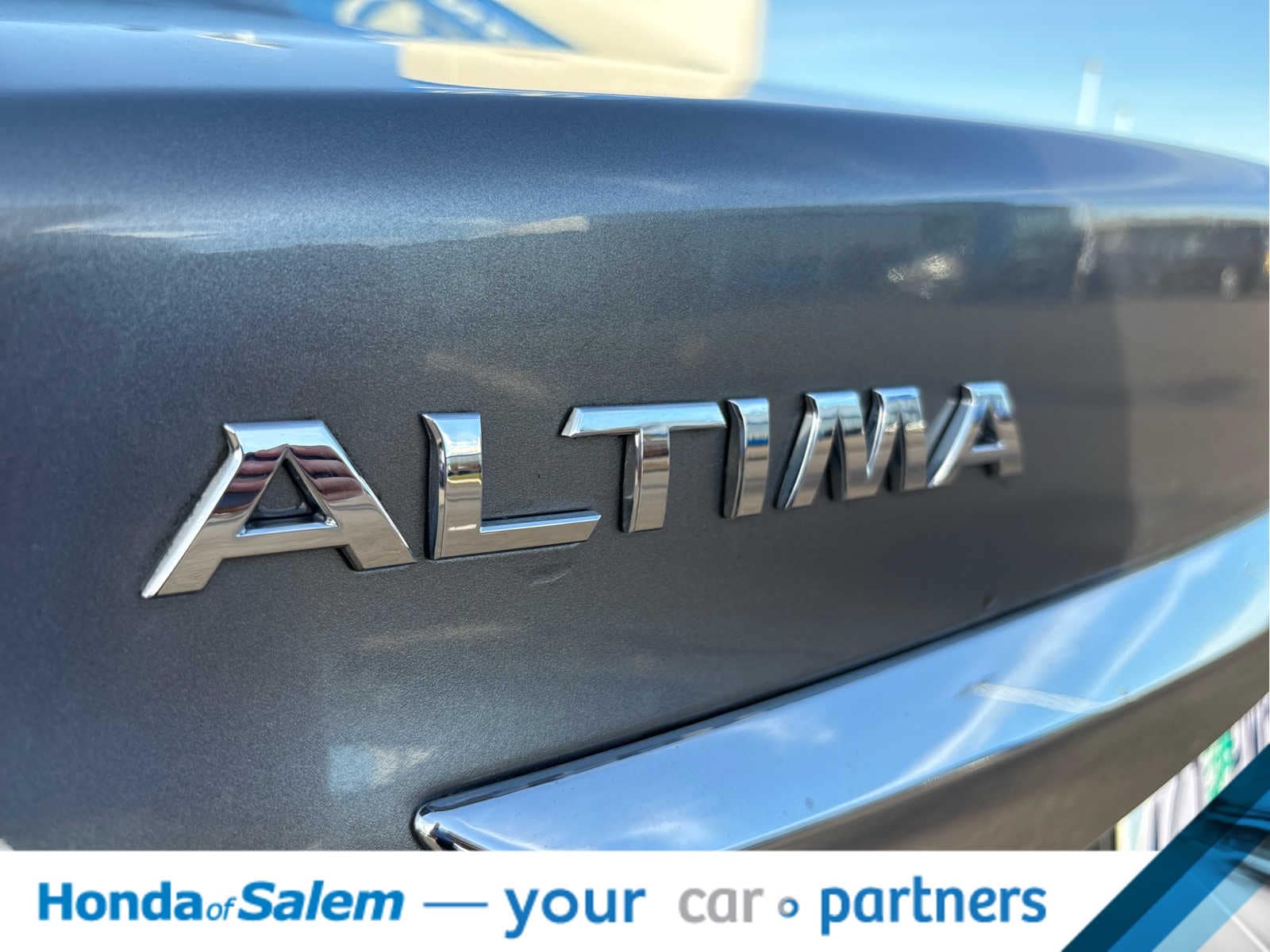 Thumbnail: 2015 Nissan Altima - 12