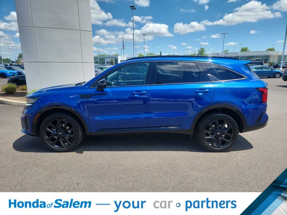 Thumbnail: 2021 Kia Sorento - 3