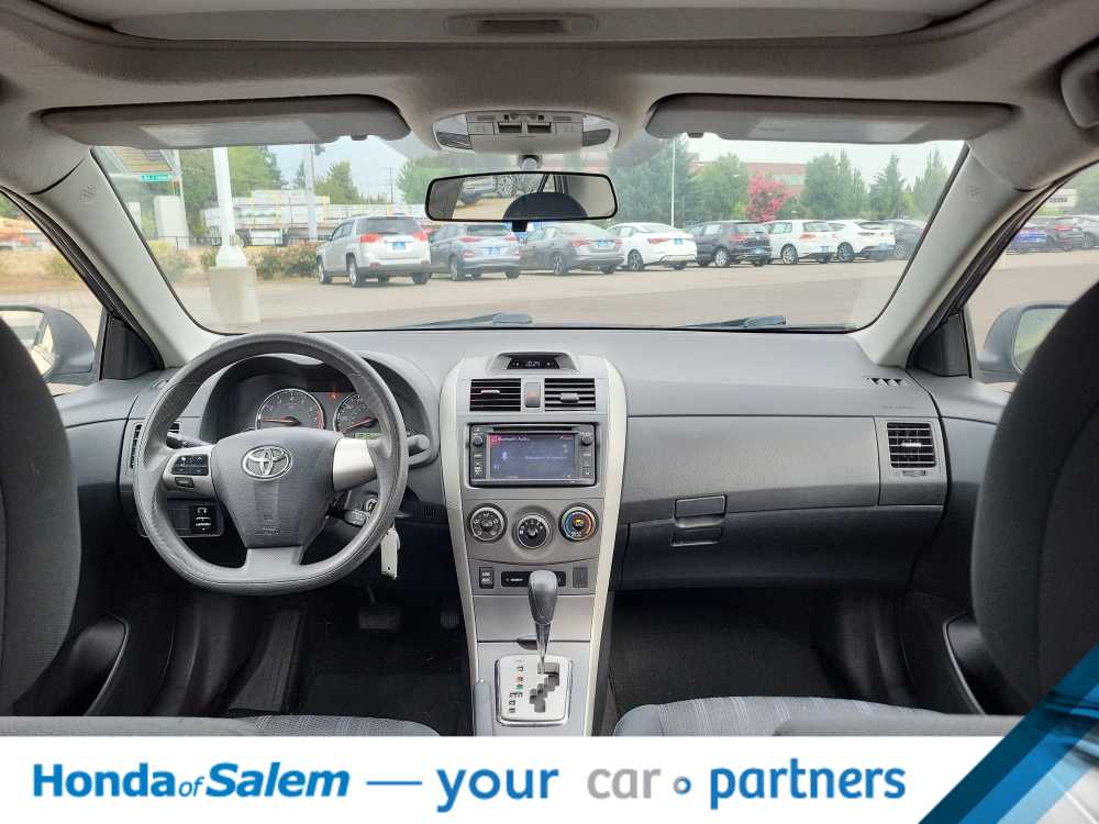 Thumbnail: 2013 Toyota Corolla - 10
