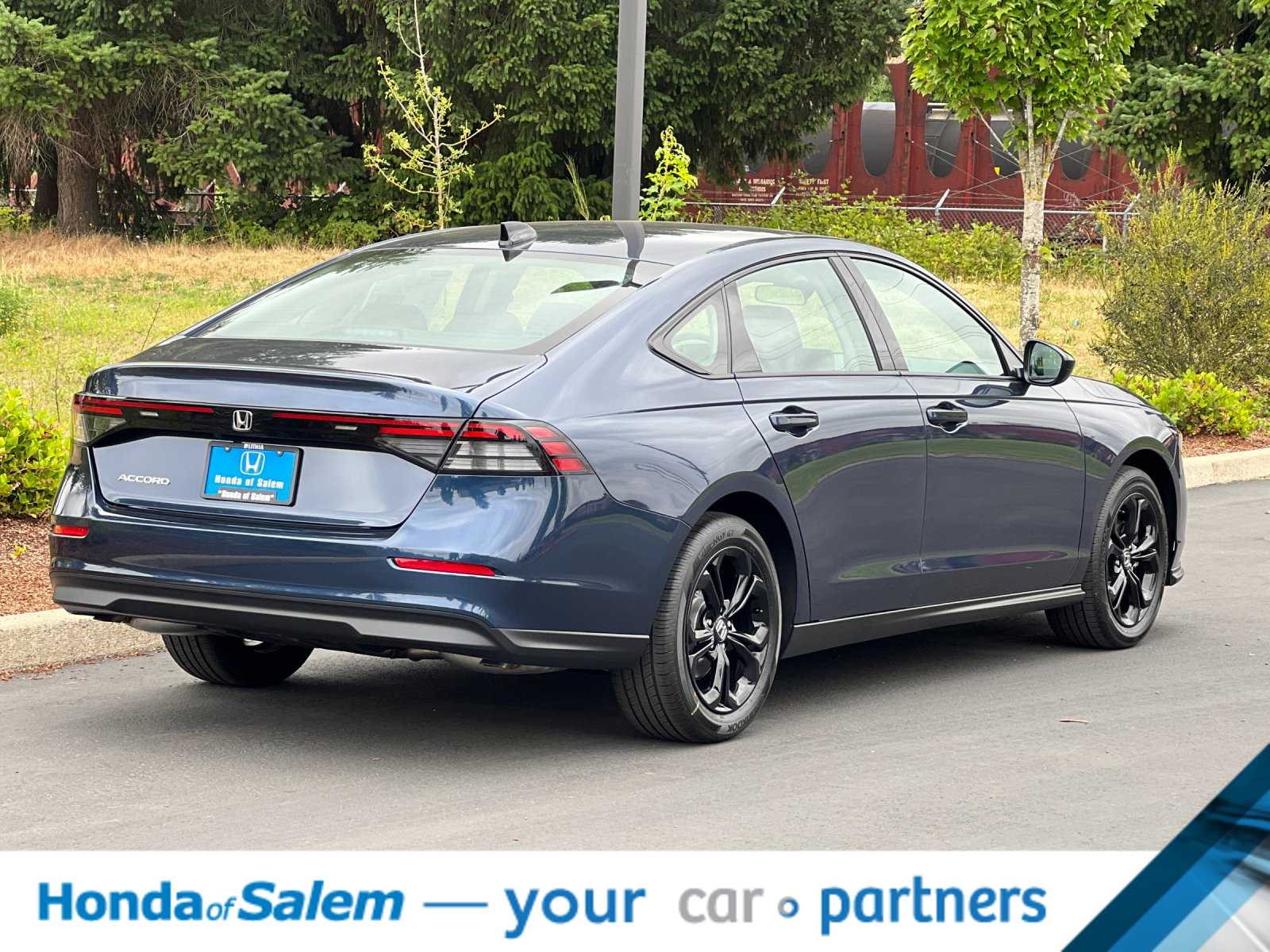 2025 Honda Accord SE photo 2