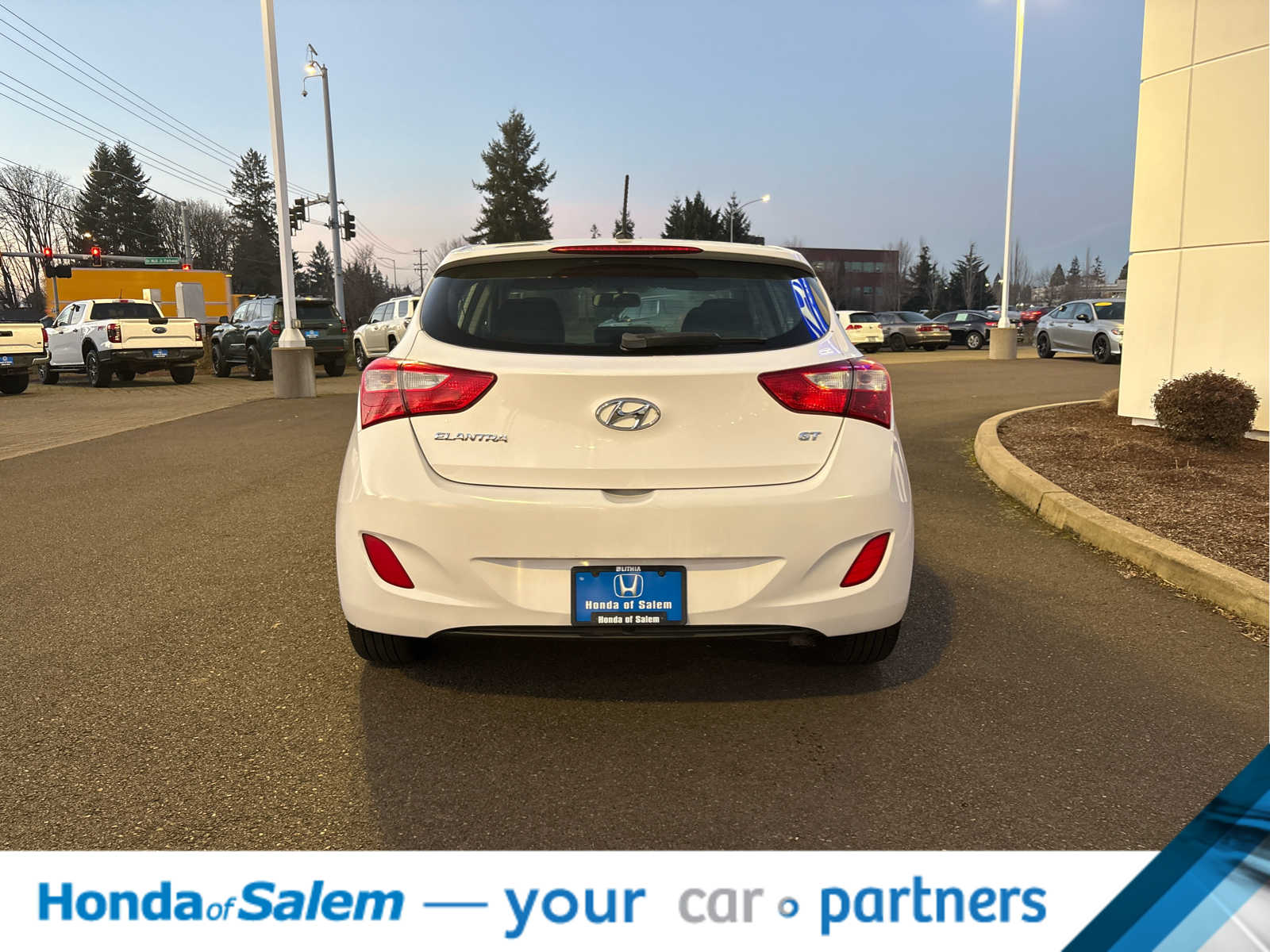 Thumbnail: 2014 Hyundai Elantra - 5