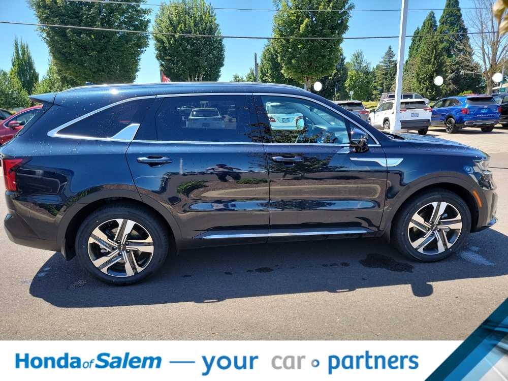 Thumbnail: 2023 Kia Sorento - 23