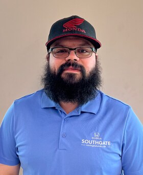 Staff member Alex Vasquez from ID_cecc74ea87f6