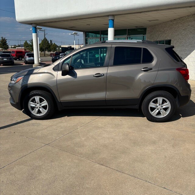 2021 Chevrolet Trax LT photo 4