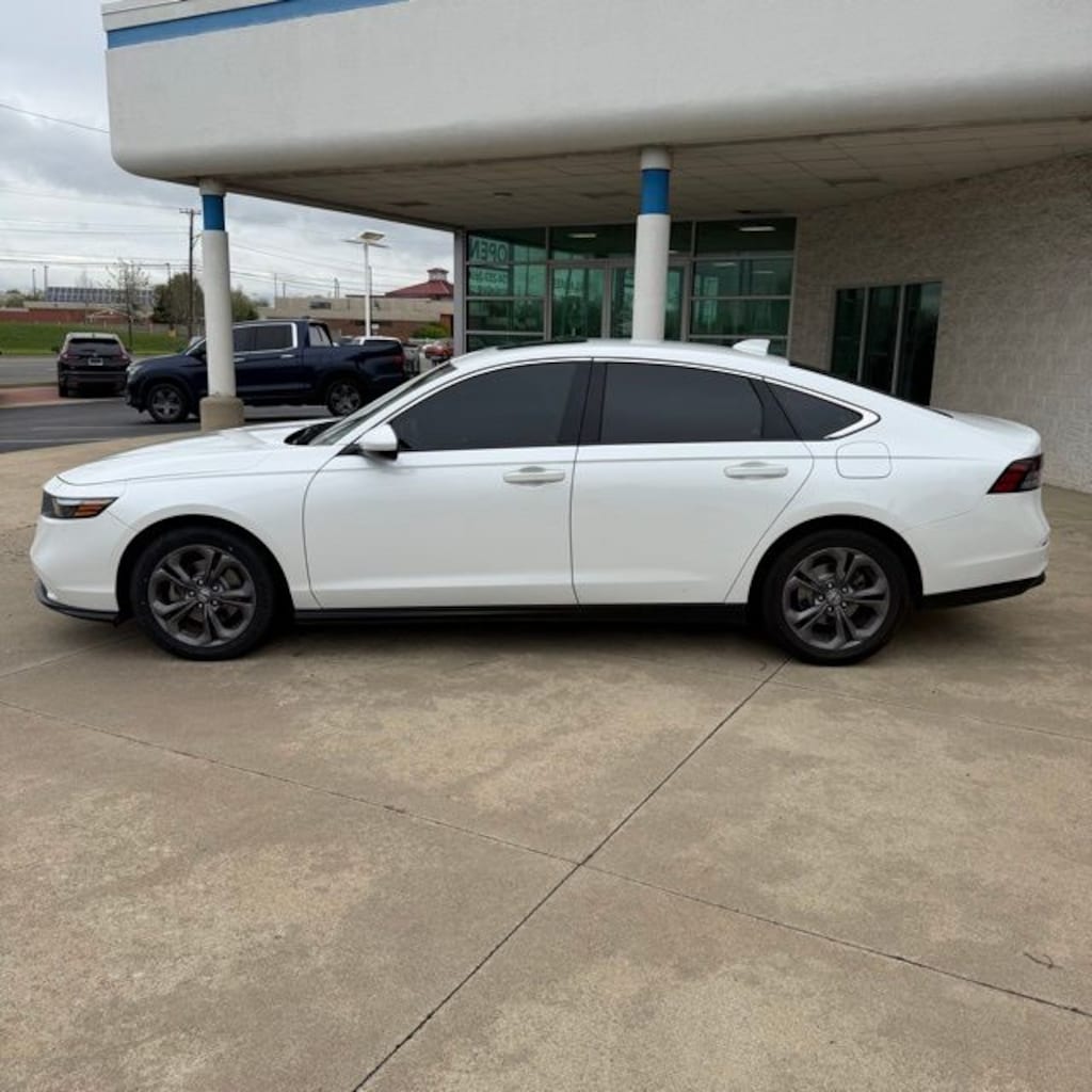 Used 2023 Honda Accord EX Sedan