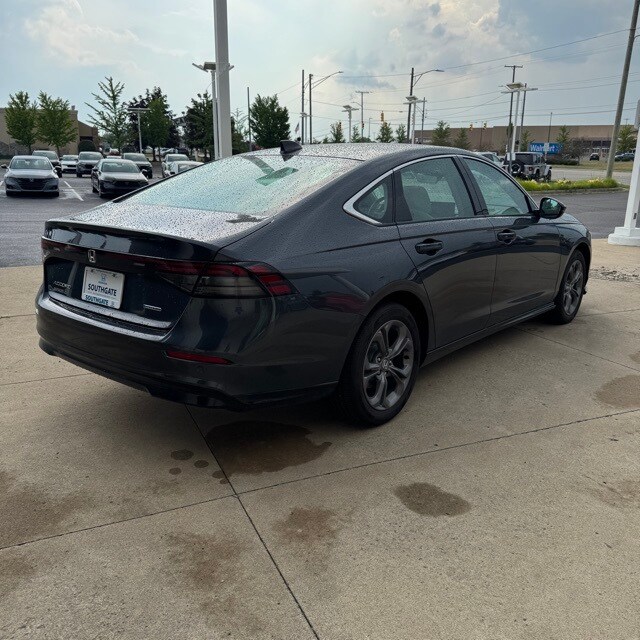 2023 Honda Accord Hybrid EX-L photo 3