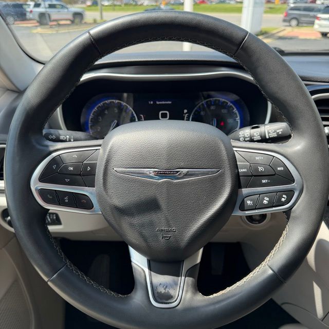 2024 Chrysler Pacifica Touring L - Photo 18