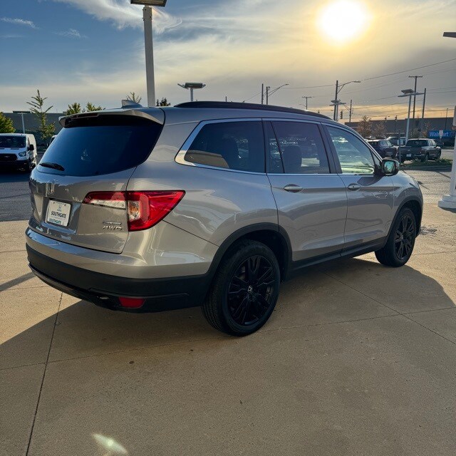 2022 Honda Pilot SE photo 3