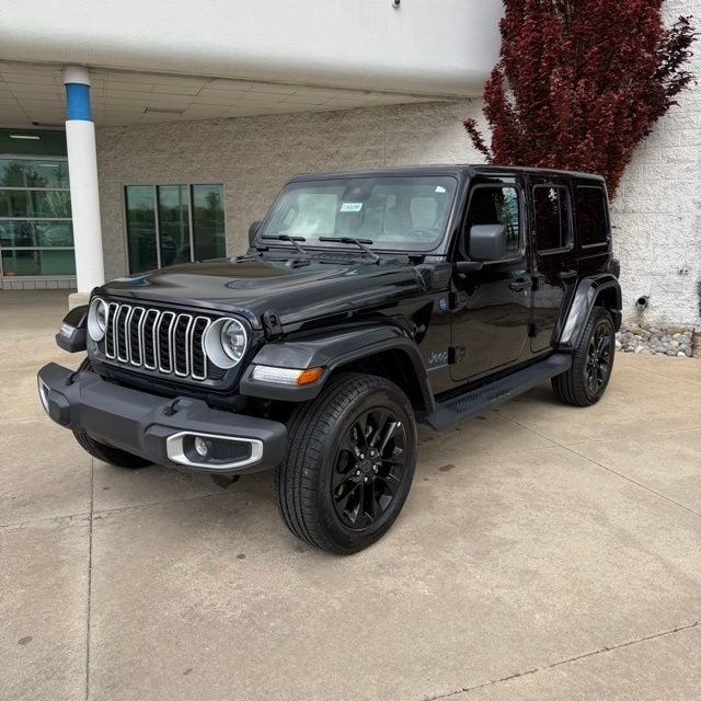 2025 Jeep Wrangler 4xe's photo