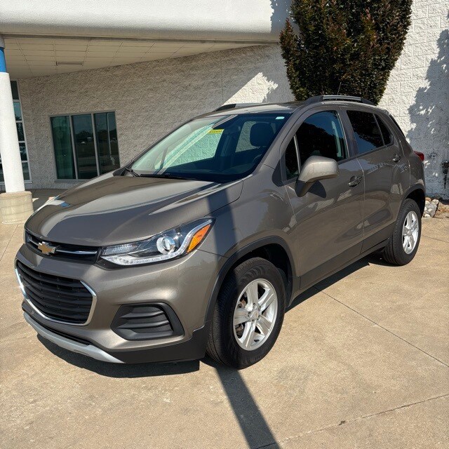 2021 Chevrolet Trax LT photo 3