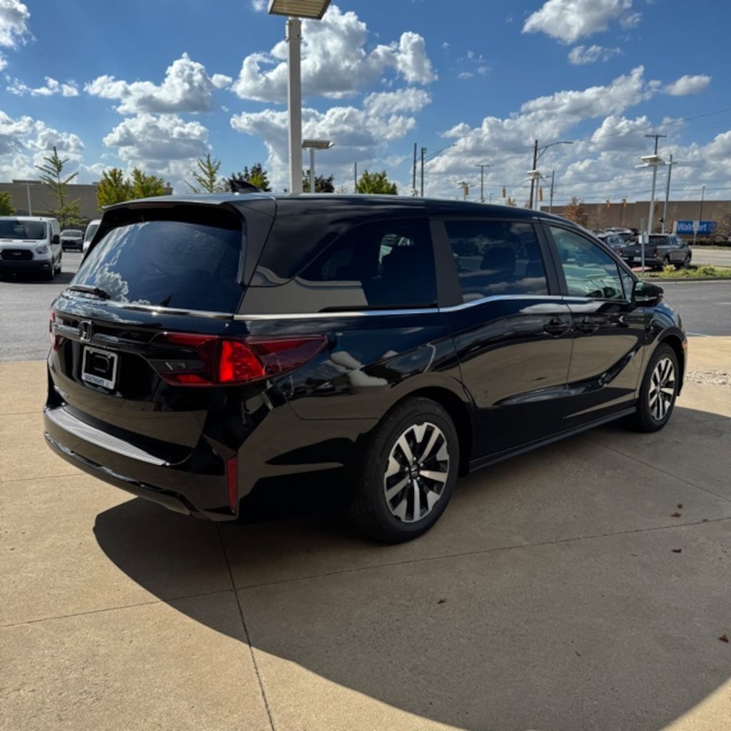 New 2026 Honda Odyssey EX-L Van Passenger