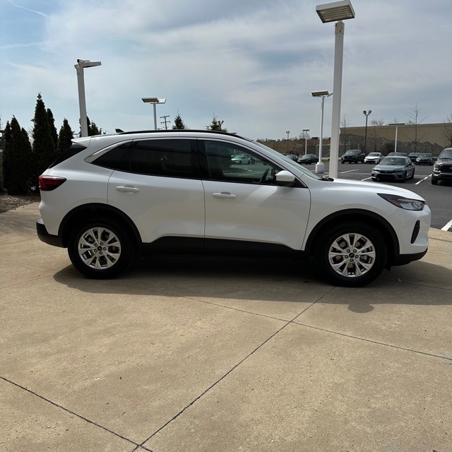 Used 2024 Ford Escape Active with VIN 1FMCU9GN7RUA10260 for sale in Southgate, MI