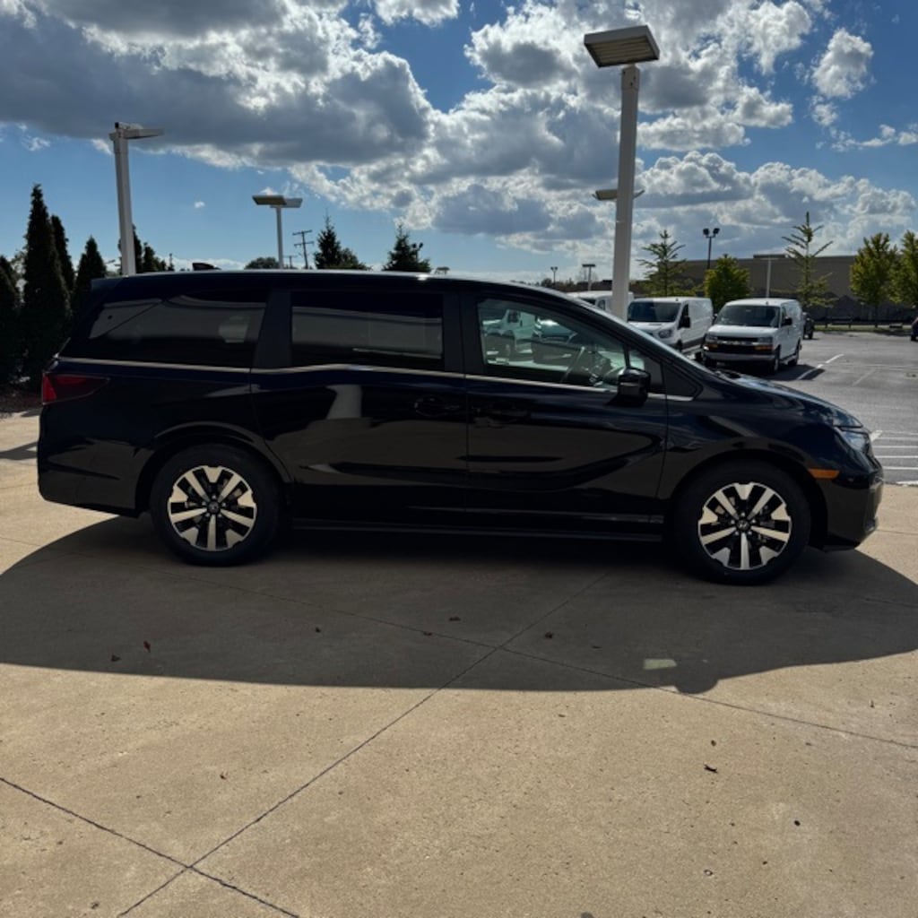 New 2026 Honda Odyssey EX-L Van Passenger