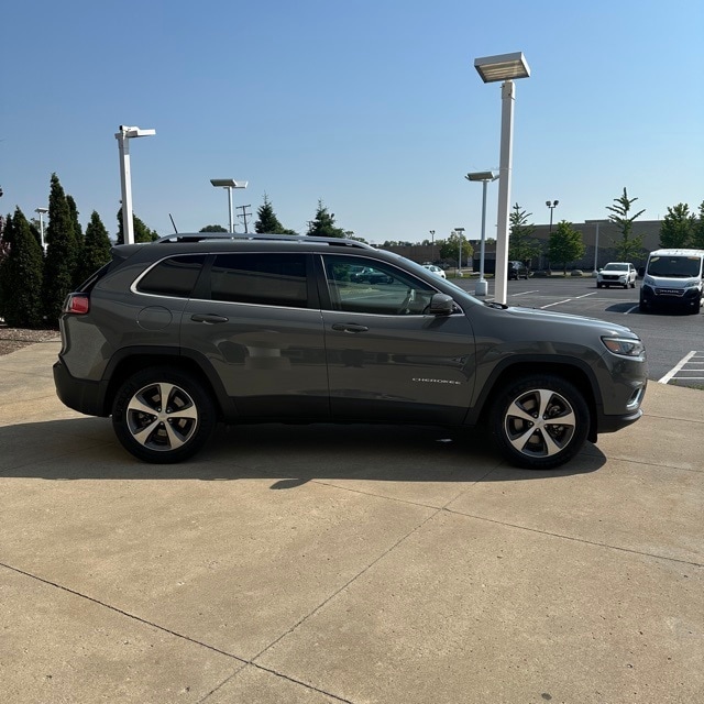 Used 2021 Jeep Cherokee Limited with VIN 1C4PJMDX3MD131514 for sale in Southgate, MI