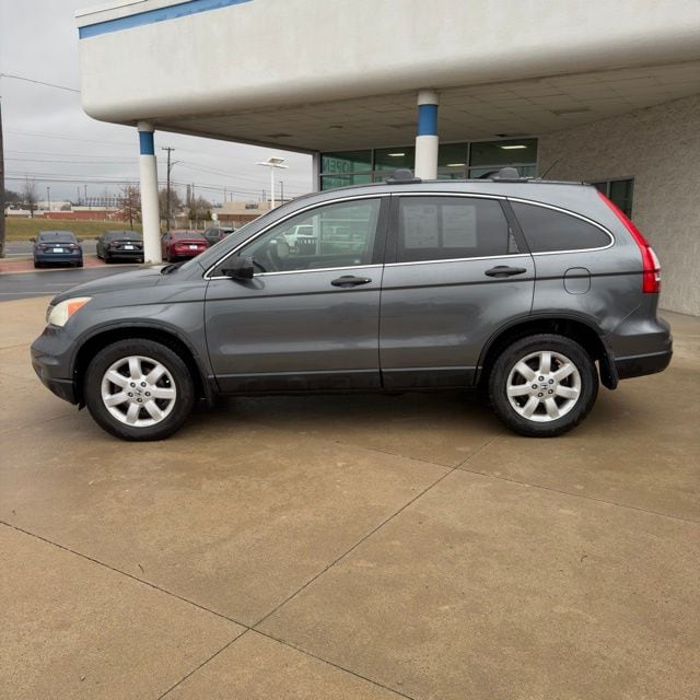 Used 2011 Honda CR-V SE with VIN 5J6RE4H40BL111411 for sale in Southgate, MI