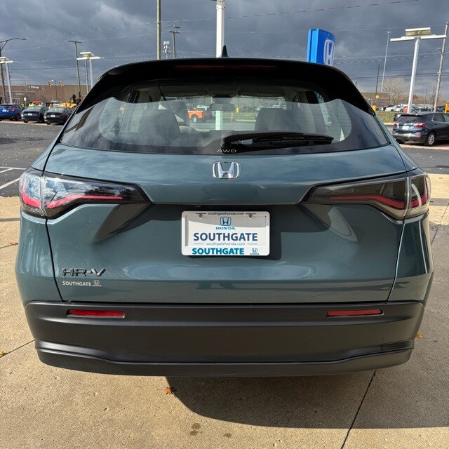 2025 Honda HR-V LX photo 4