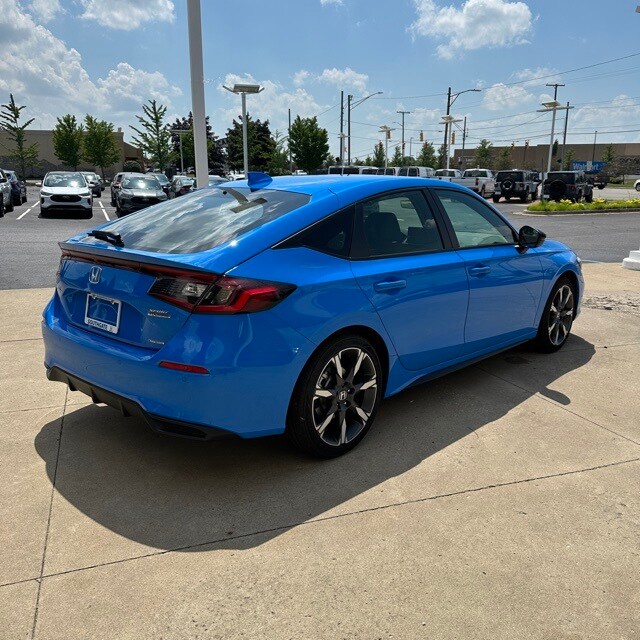 2026 Honda Civic Hybrid Sport Touring Hatchback photo 3