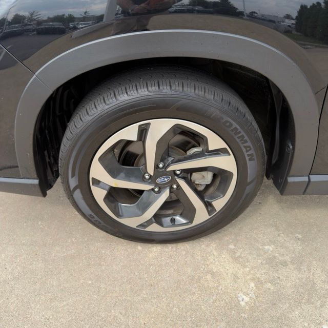 2023 Subaru Forester Touring - Photo 10
