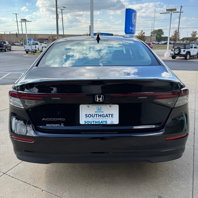 2025 Honda Accord SE photo 4