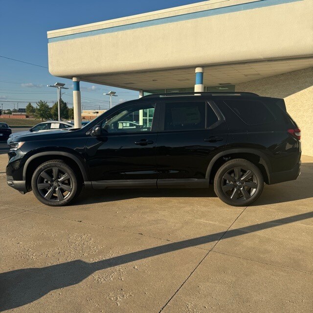 2025 Honda Pilot Sport photo 4