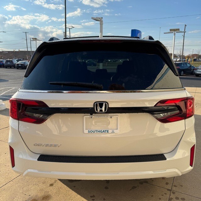 2026 Honda Odyssey EX-L photo 4