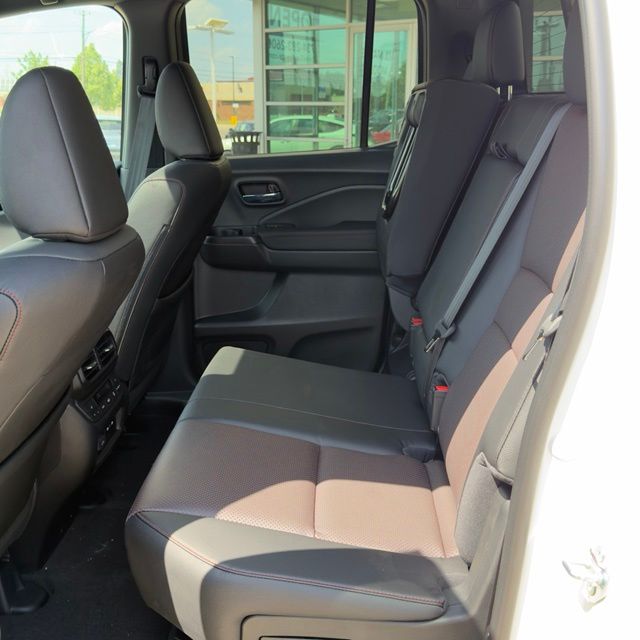 2026 Honda Ridgeline Black Edition - Photo 11