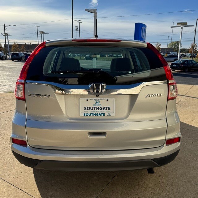 2016 Honda CR-V LX photo 4