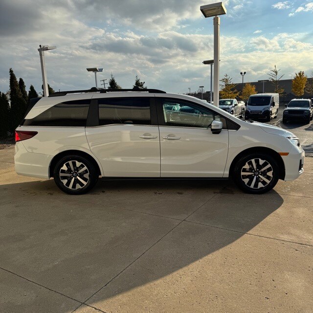 2026 Honda Odyssey EX-L photo 2