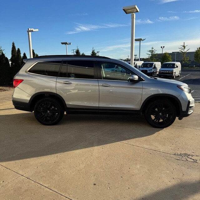 2022 Honda Pilot SE photo 2