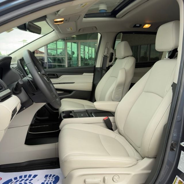 2025 Honda Odyssey EX-L - Photo 10
