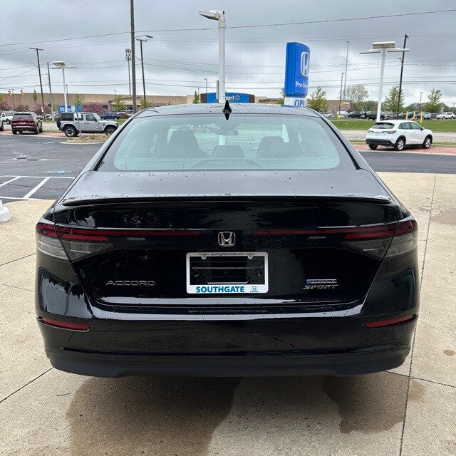 2025 Honda Accord Hybrid Sport photo 3