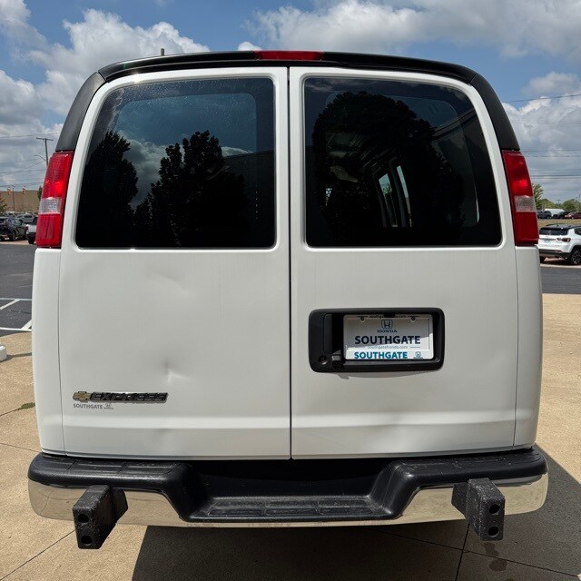 2023 Chevrolet Express 2500 Work Van photo 4