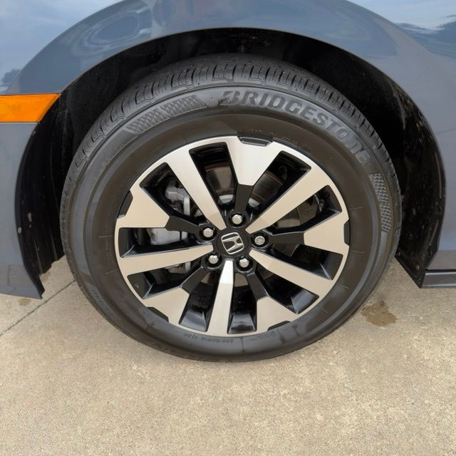 2025 Honda Odyssey EX-L - Photo 9